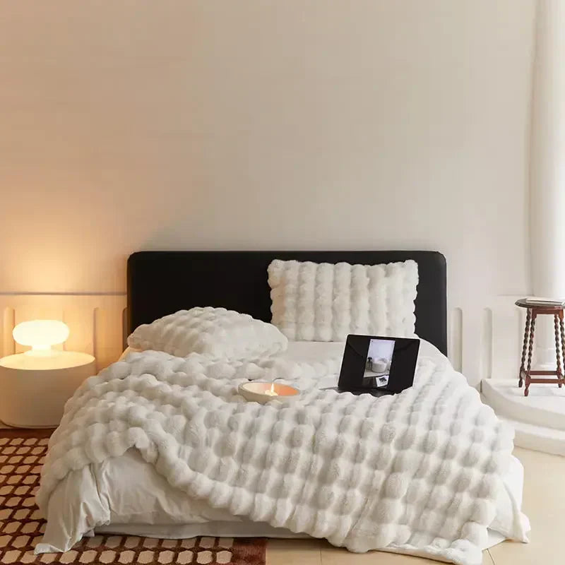 Lani | Flauschige Plüschdecke mit Struktur-Design
