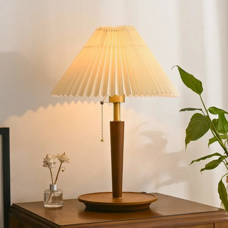Nachttischlampe Holz Plissee Design | Schlafzimmer