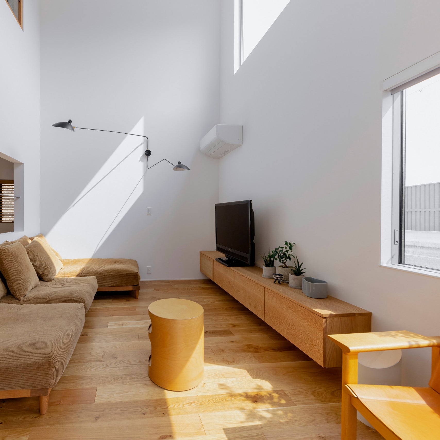 Nerio | Schwenkbare Designer-Wandleuchte