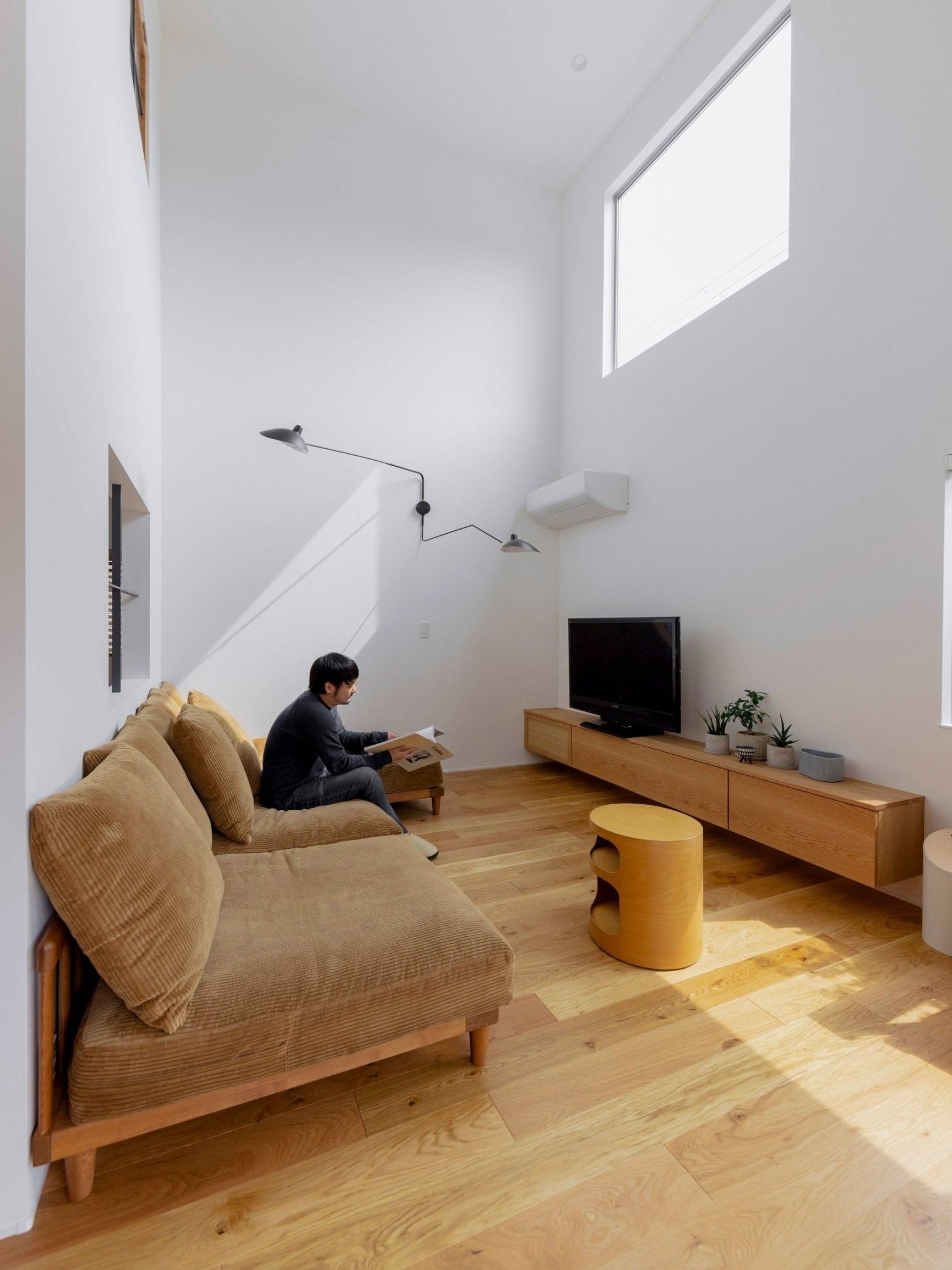 Nerio | Schwenkbare Designer-Wandleuchte