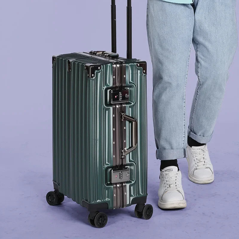 Nico | Aluminiumrahmen Hartschalenkoffer im strukturierten Design