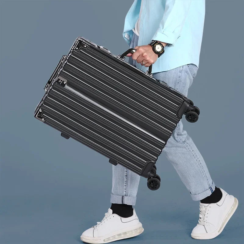 Nico | Aluminiumrahmen Hartschalenkoffer im strukturierten Design