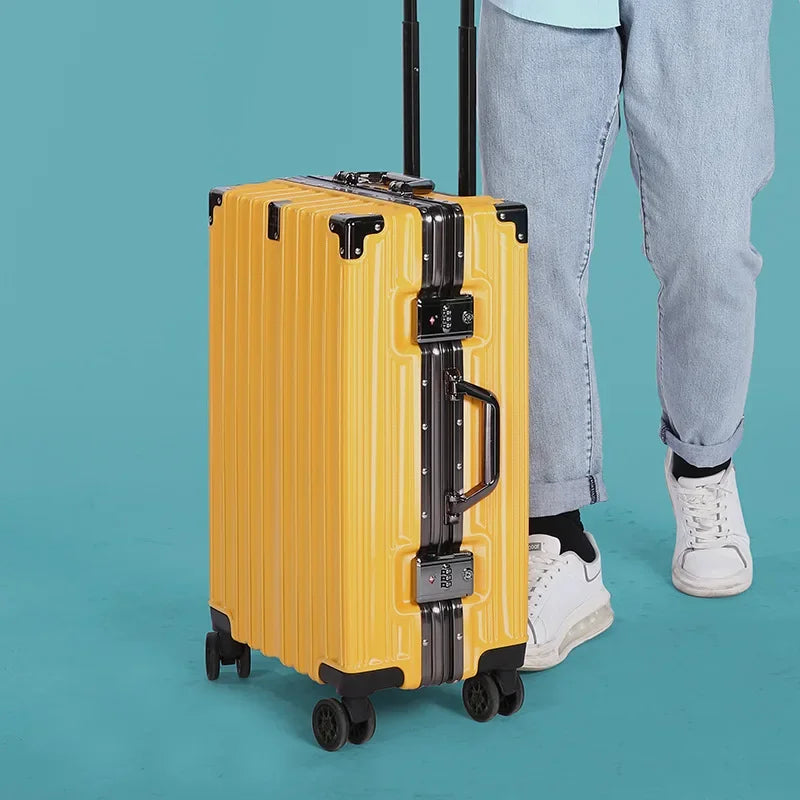 Nico | Aluminiumrahmen Hartschalenkoffer im strukturierten Design