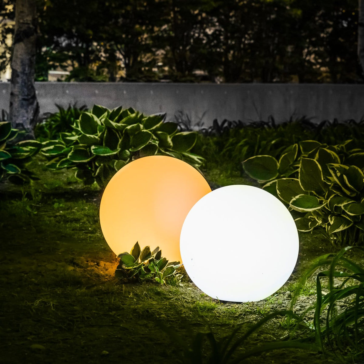 Nico | Tragbare Kugel-LED-Lampe für Innen- & Außenbereich