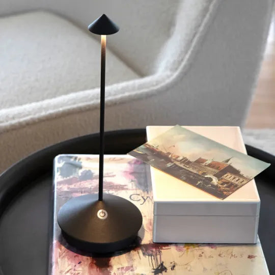 Nilo | Kabellose LED-Tischleuchte im minimalistischen Design