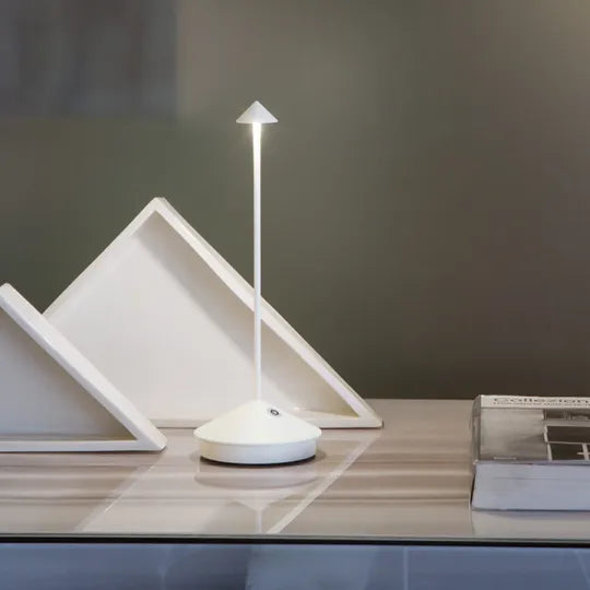 Nilo | Kabellose LED-Tischleuchte im minimalistischen Design