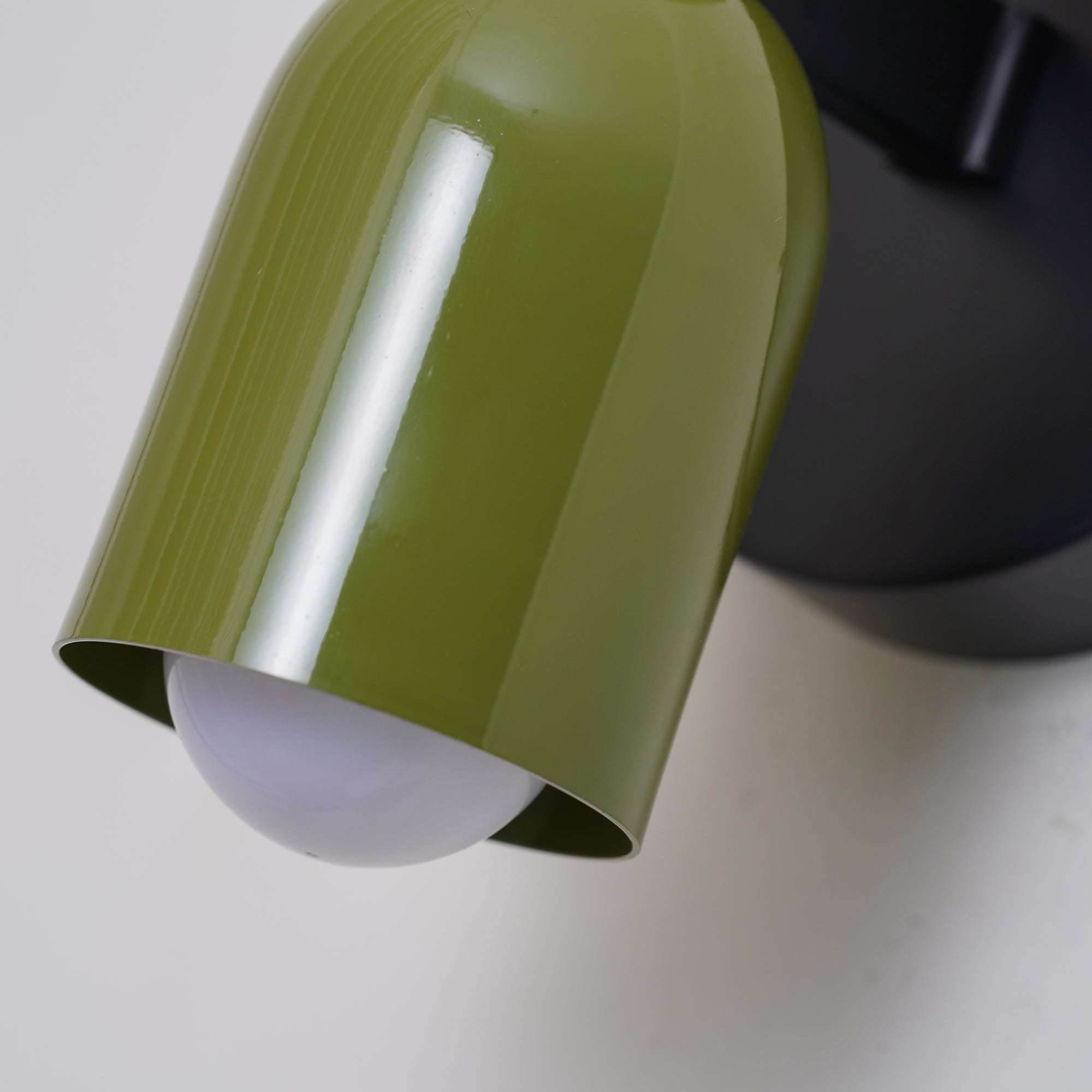 Nilo | Vintage Wandleuchte mit Doppelfassung im kreativen Farbmix