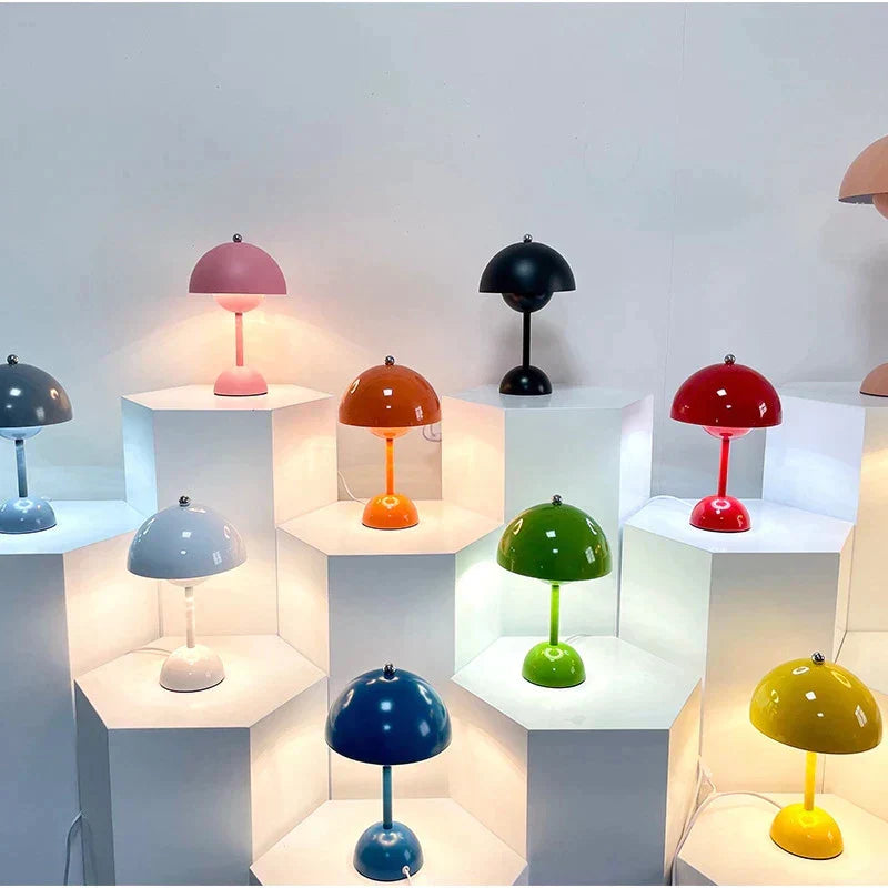 Nuvio | Nordische LED Schreibtischlampe im Retro-Design