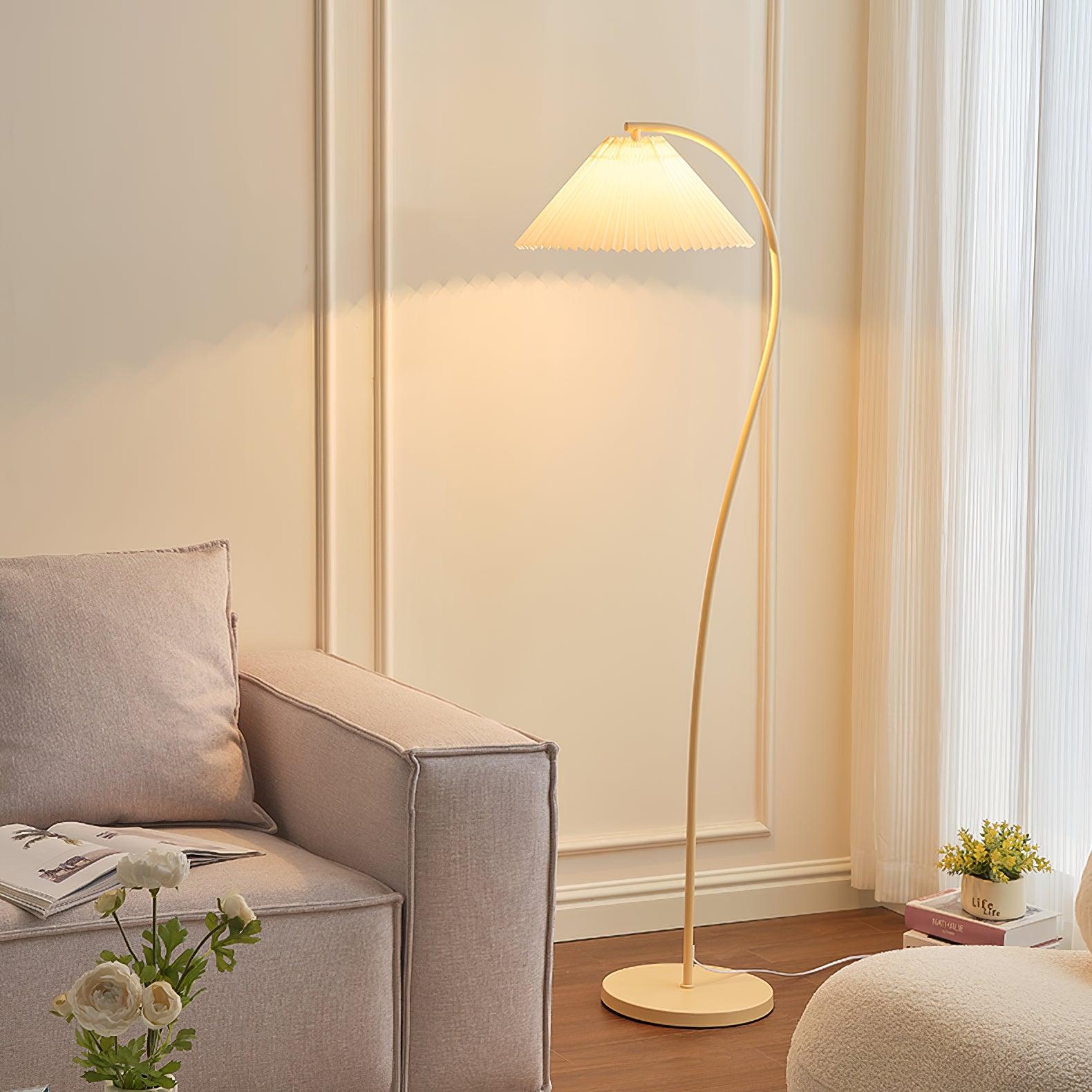 Stehlampe Gebogen Plissee Innen | Wohnzimmer