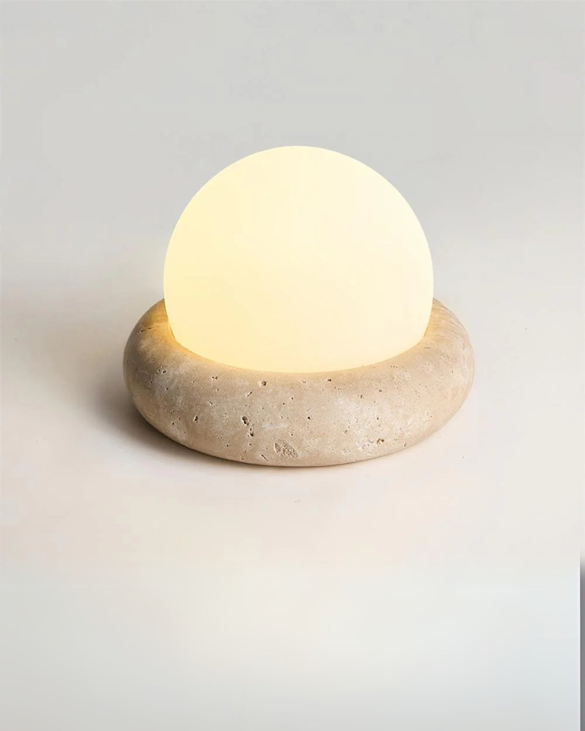Tischlampe Kugel Stein Sockel | Wohnzimmer