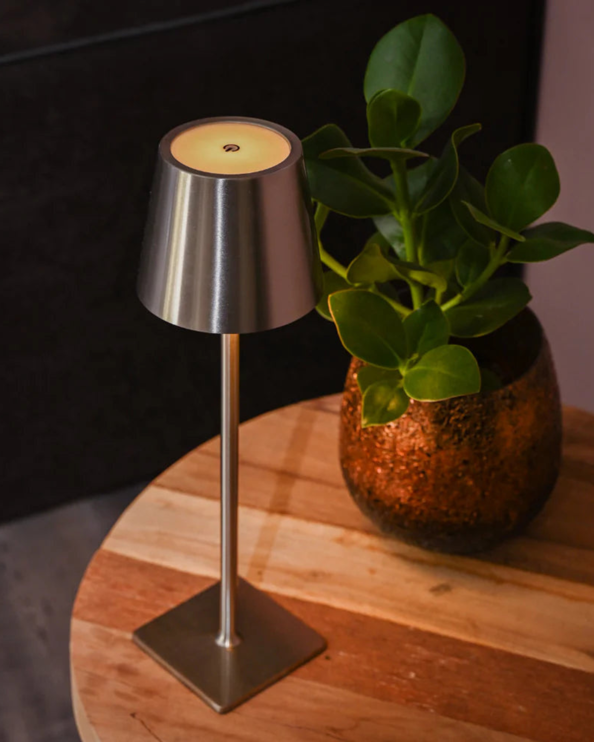 Tischlampe Metall Modern LED | Wohnzimmer