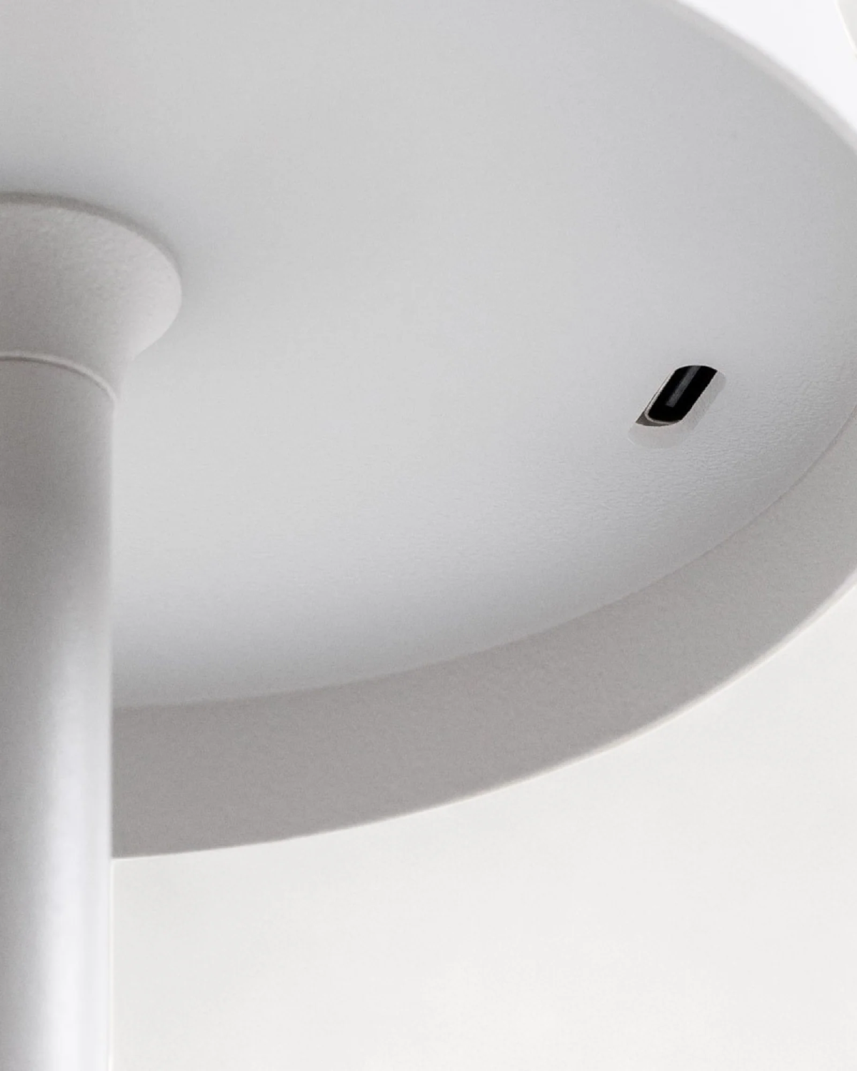 Tischlampe Metall Modern LED | Wohnzimmer