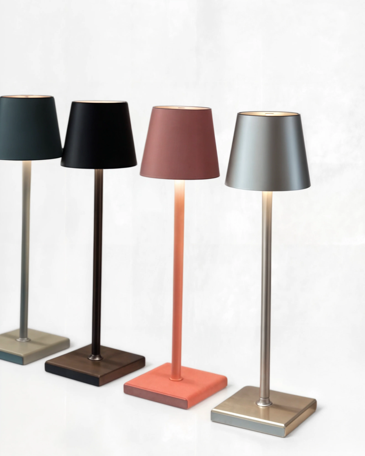 Tischlampe Metall Modern LED | Wohnzimmer