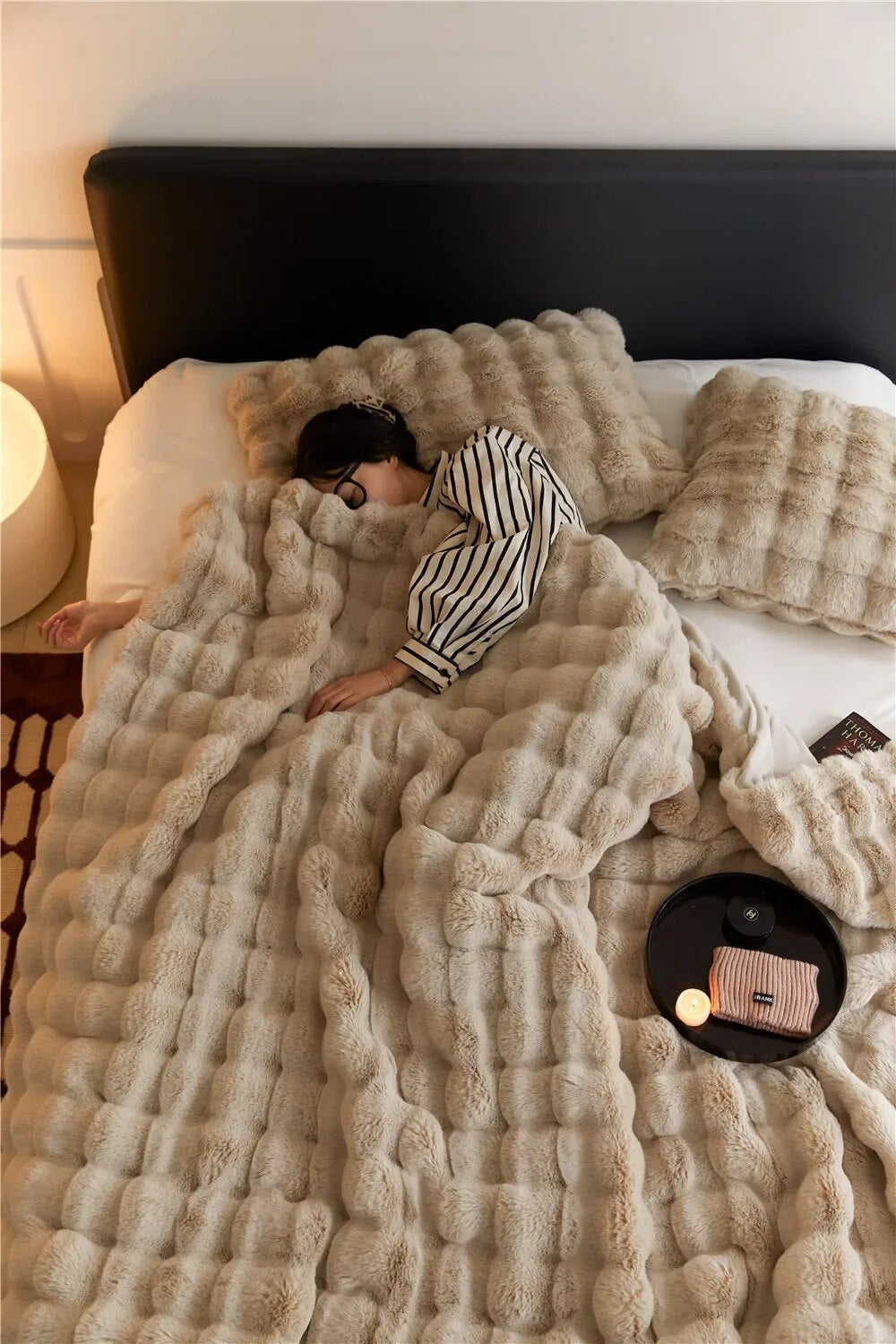 Lani | Flauschige Plüschdecke mit Struktur-Design