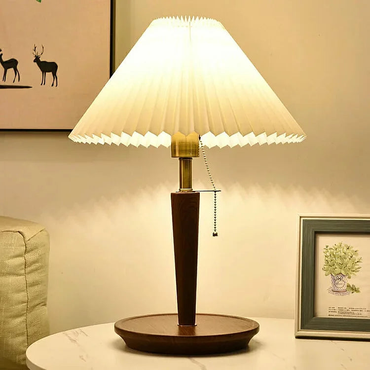 Nachttischlampe Holz Plissee Design | Schlafzimmer
