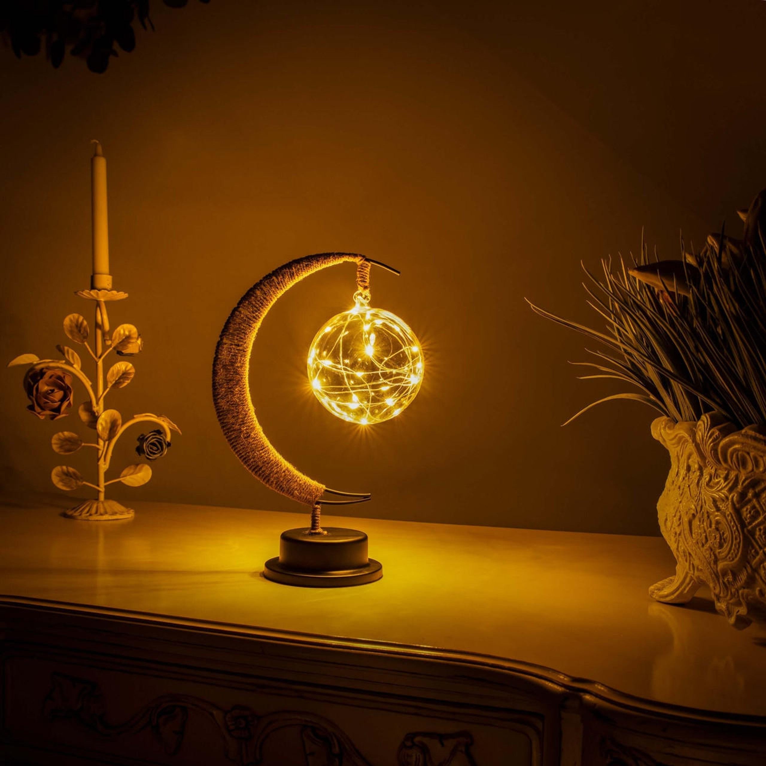Nachttischlampe Mond Design LED | Schlafzimmer