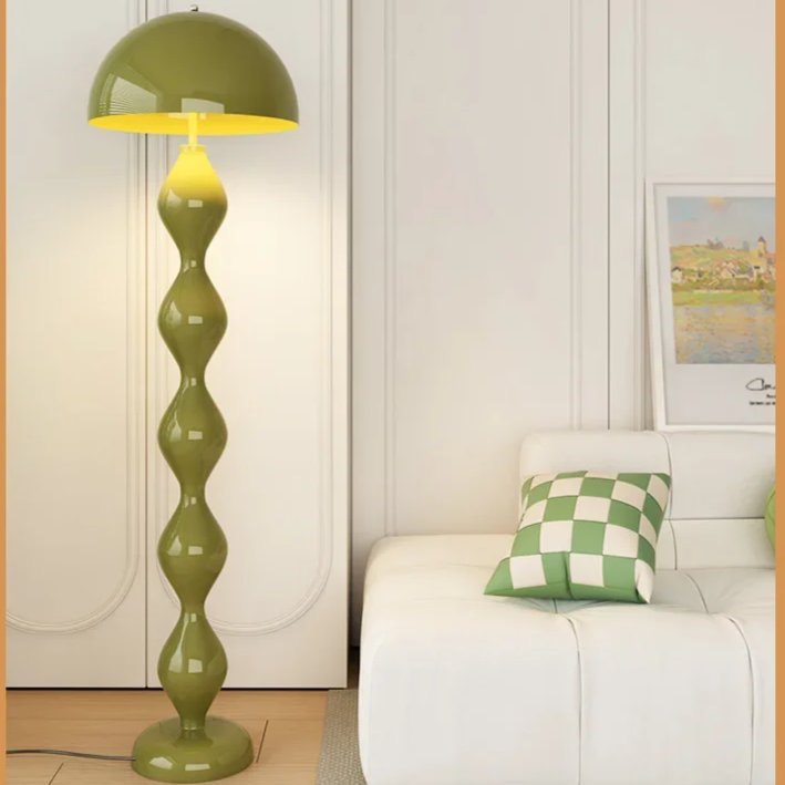 Runa's Skandinavischer Stil | Stehlampe mit gewelltem Sockel